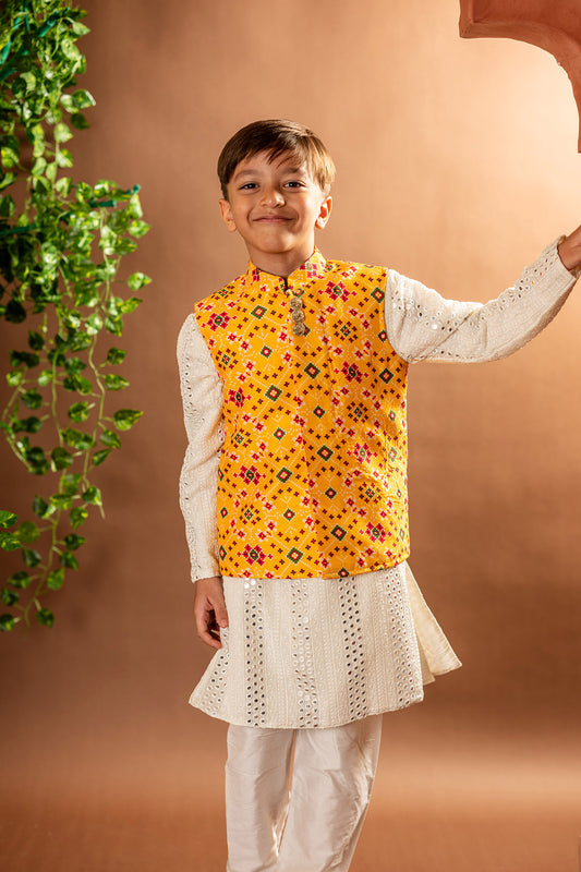 Cream mirrorwork kurta