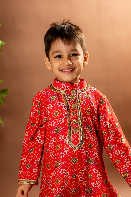 Patola kurta with bronze lace detailing