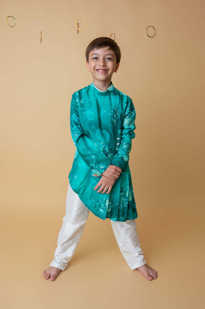 Asymmetrical pleated kurta with side opening